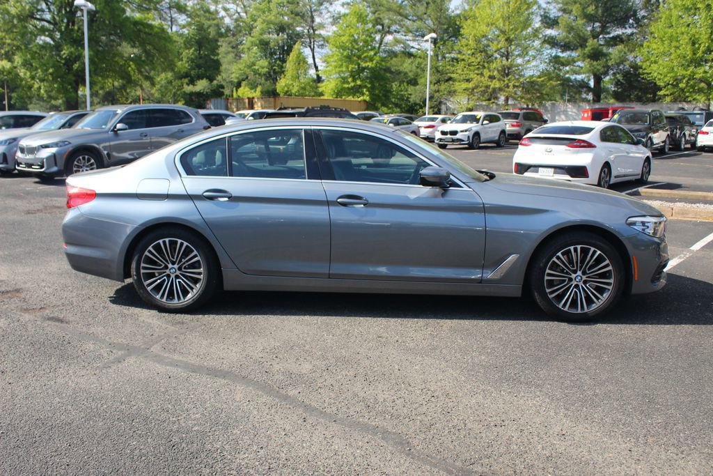 Used 2019 BMW 530i xDrive w/ Convenience Package AWD/4WD image 10
