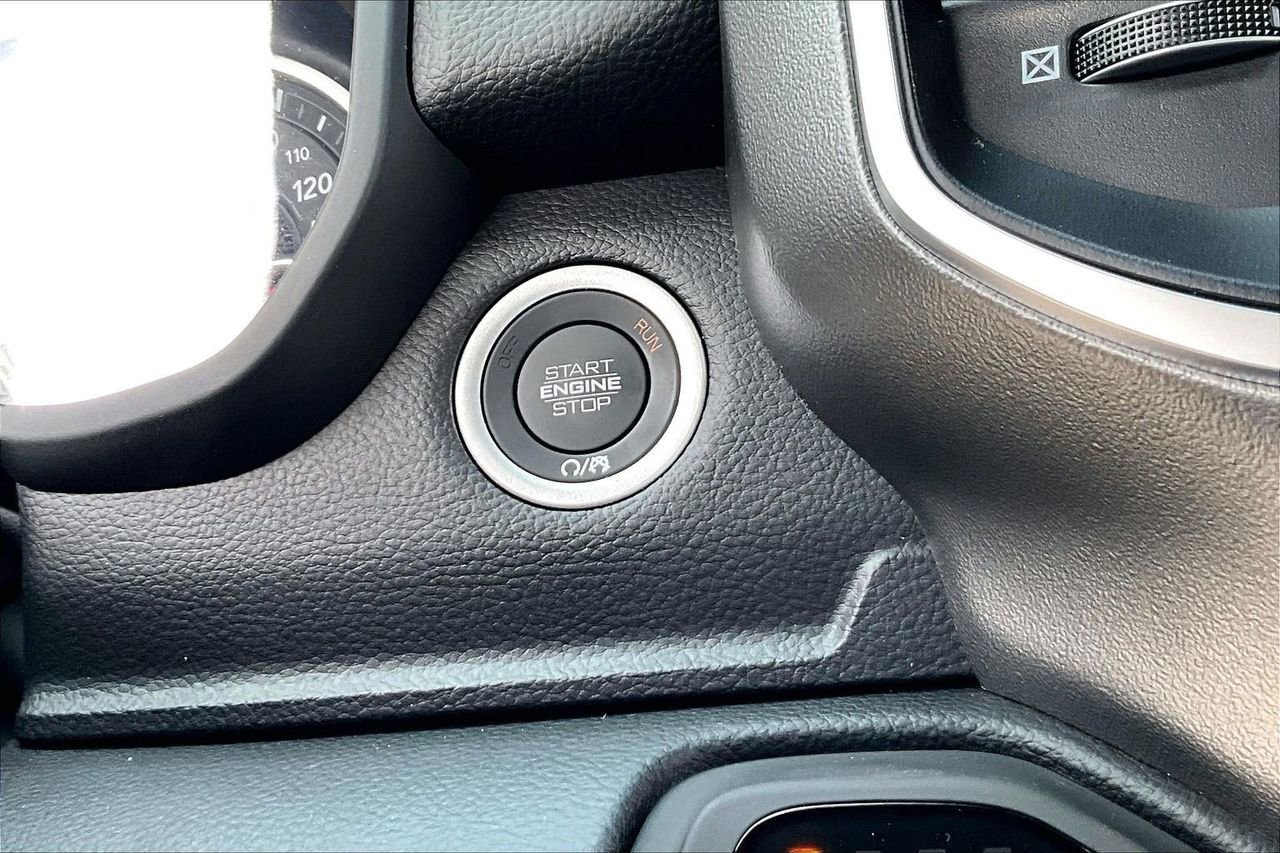 New 2026 RAM 1500 4x4 Crew Cab image 25