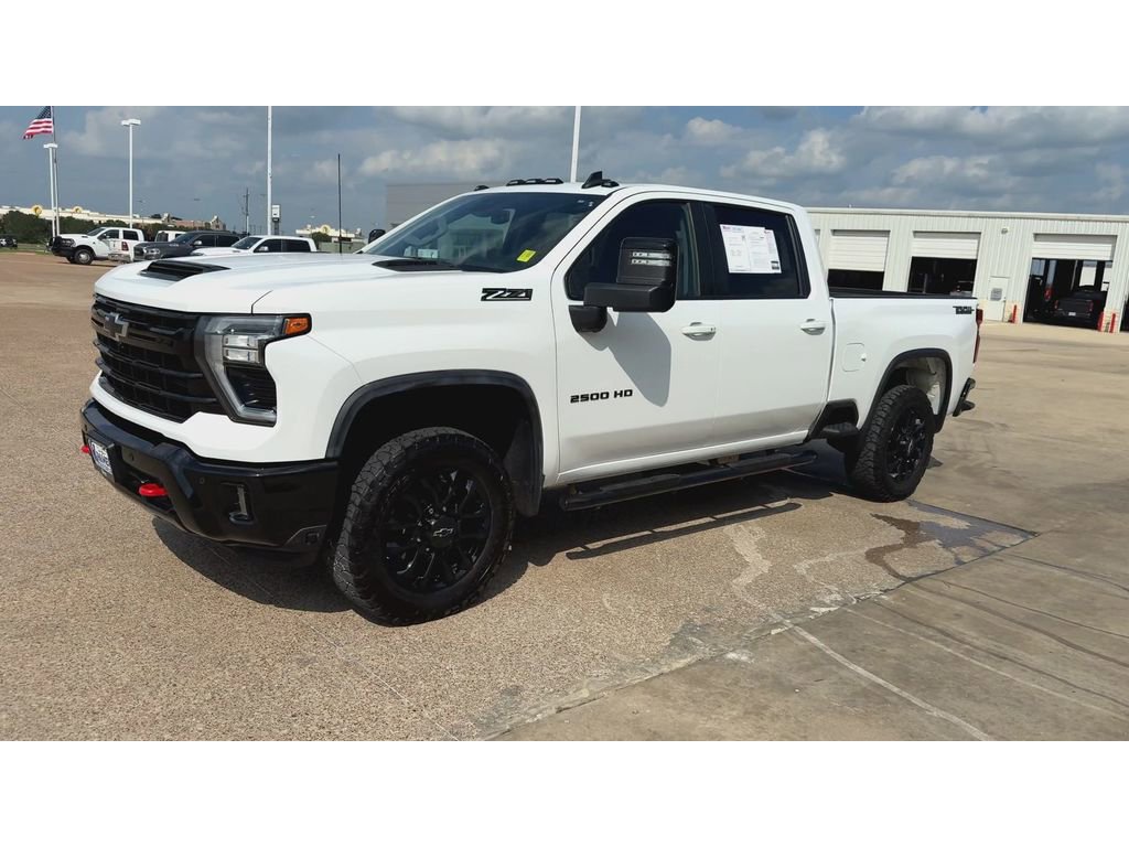 Used 2025 Chevrolet Silverado 2500 LT w/ Trail Boss Package AWD/4WD image 4