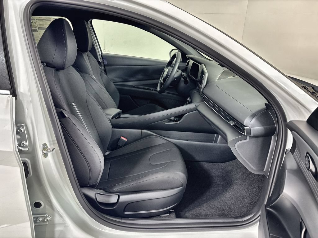 New 2026 Hyundai Elantra SEL Sport Premium FWD image 25