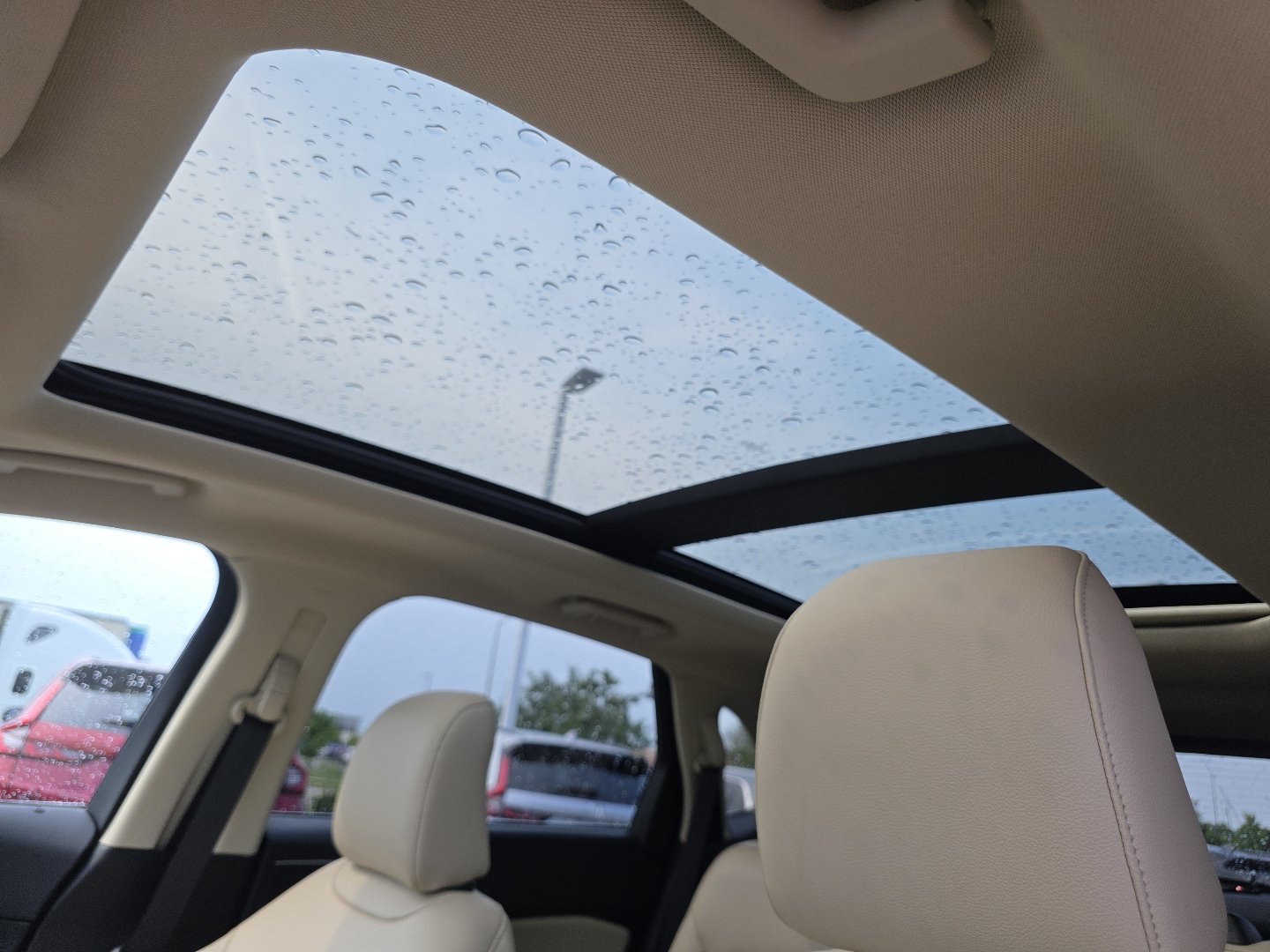 Used 2022 Ford Edge SEL w/ Convenience Package AWD/4WD image 3