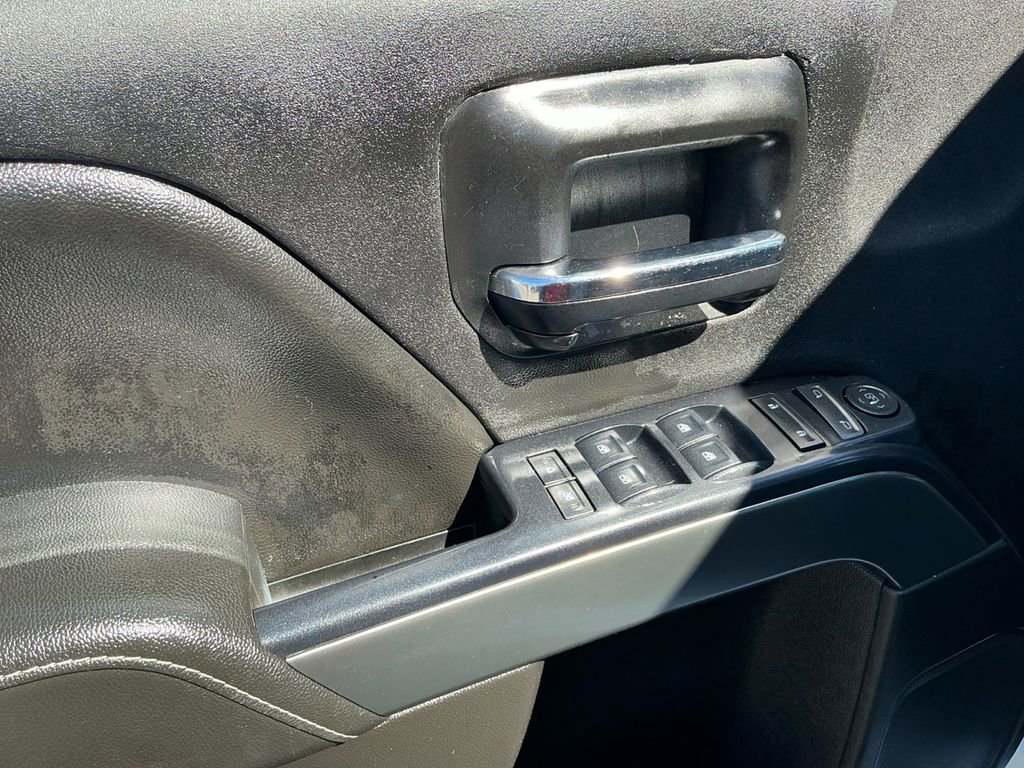 Used 2019 Chevrolet Silverado 1500 LT image 16