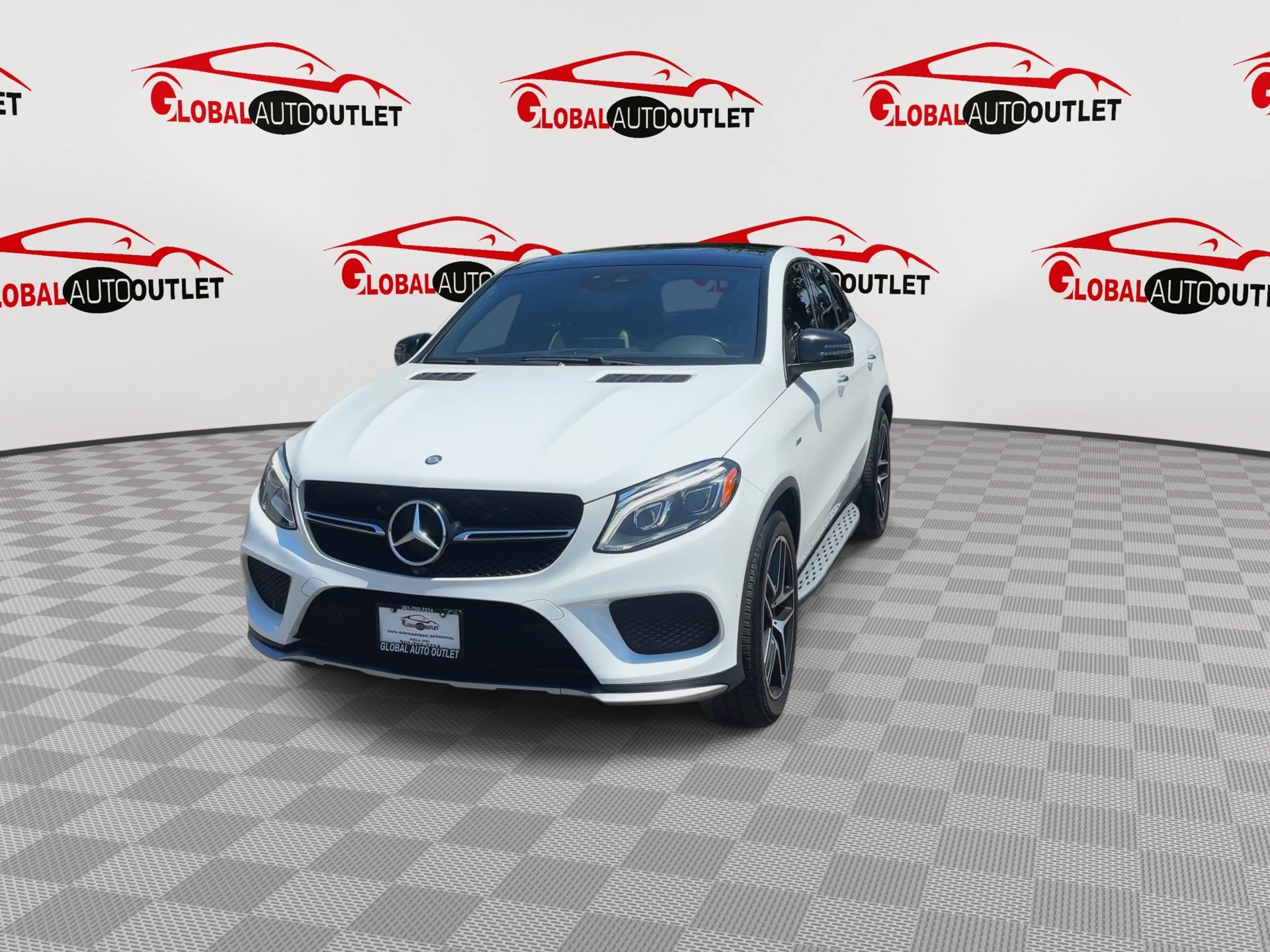 Used 2016 Mercedes-Benz GLE 450 4MATIC Coupe w/ Premium Package image 3