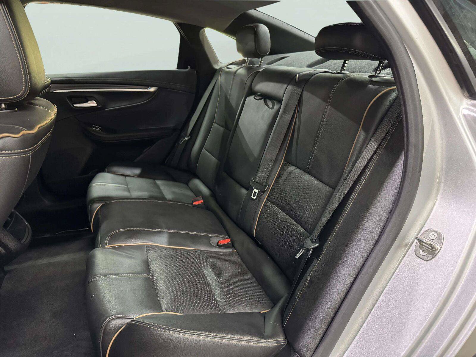 Used 2016 Chevrolet Impala LTZ FWD image 32