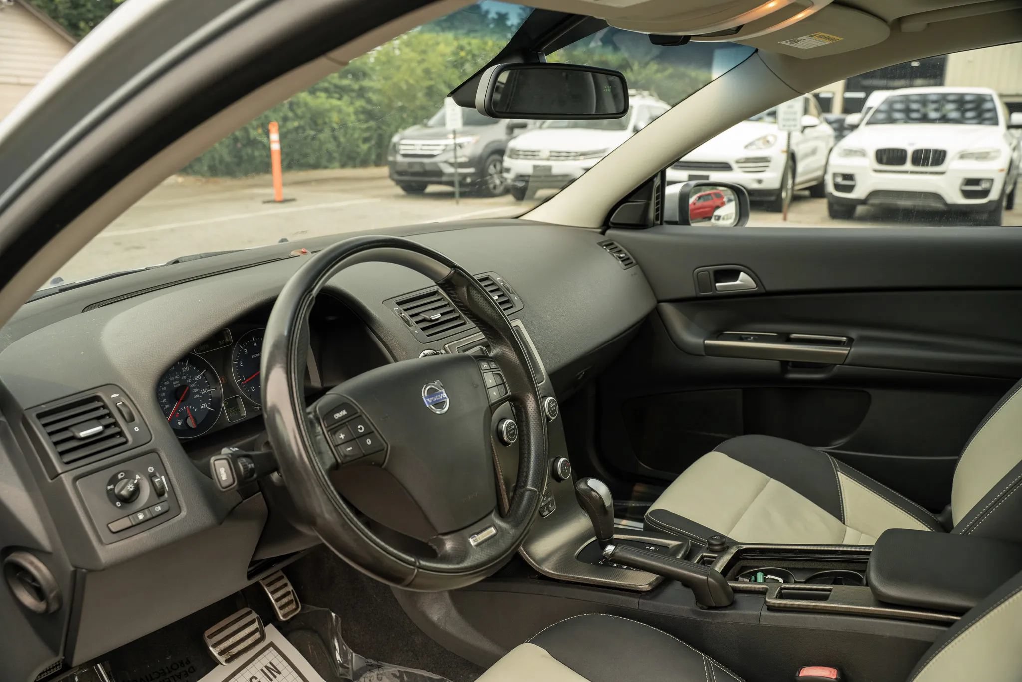 Used 2013 Volvo C30 T5 R-Design FWD image 6