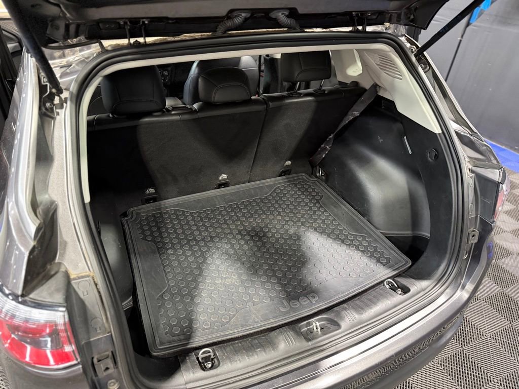 Used 2019 Jeep Compass Trailhawk image 18