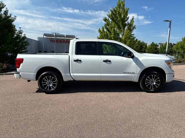 Certified 2024 Nissan Titan SV AWD/4WD image 11