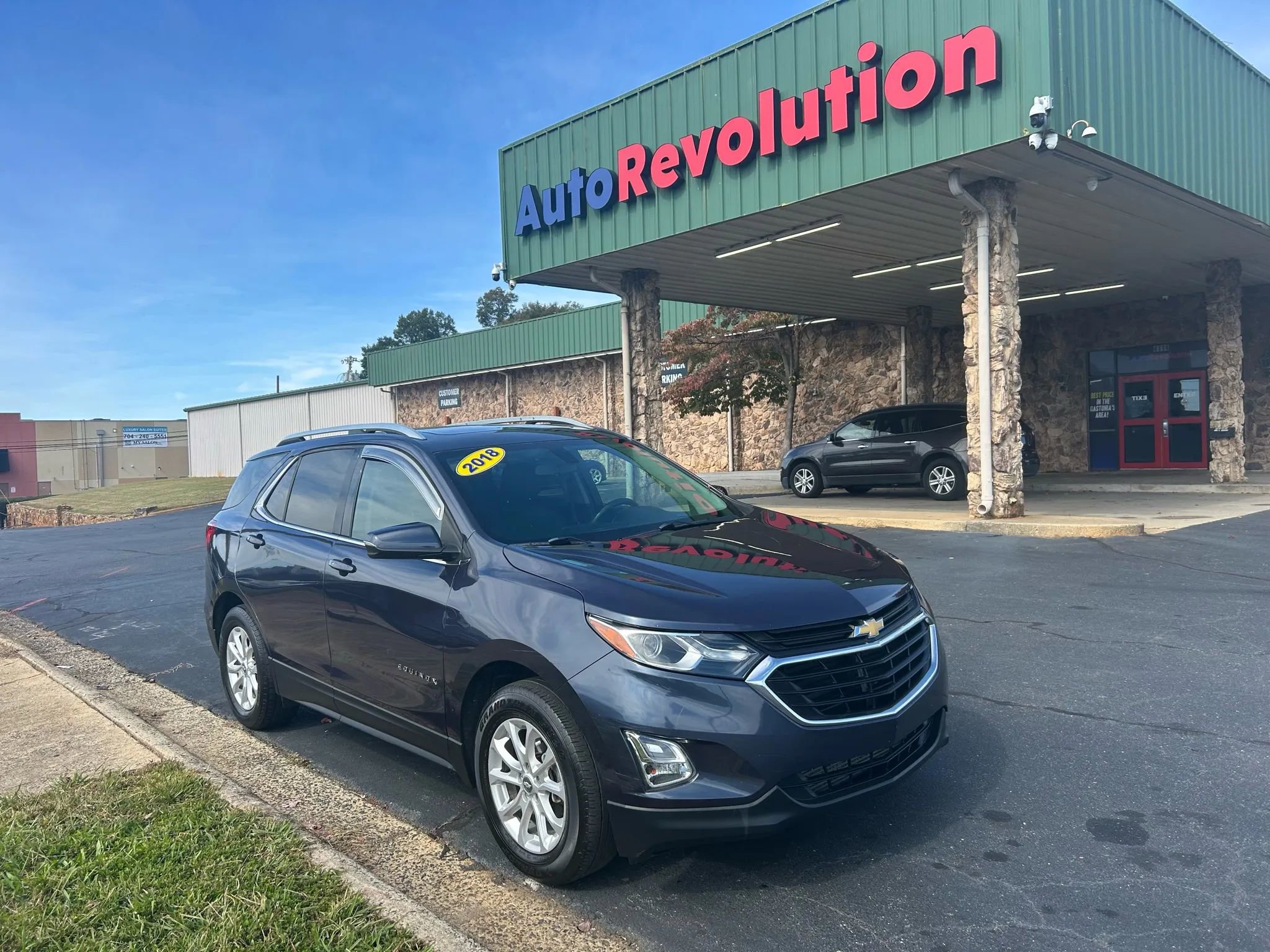 Used 2018 Chevrolet Equinox LT w/ Sun & Infotainment Package image 1