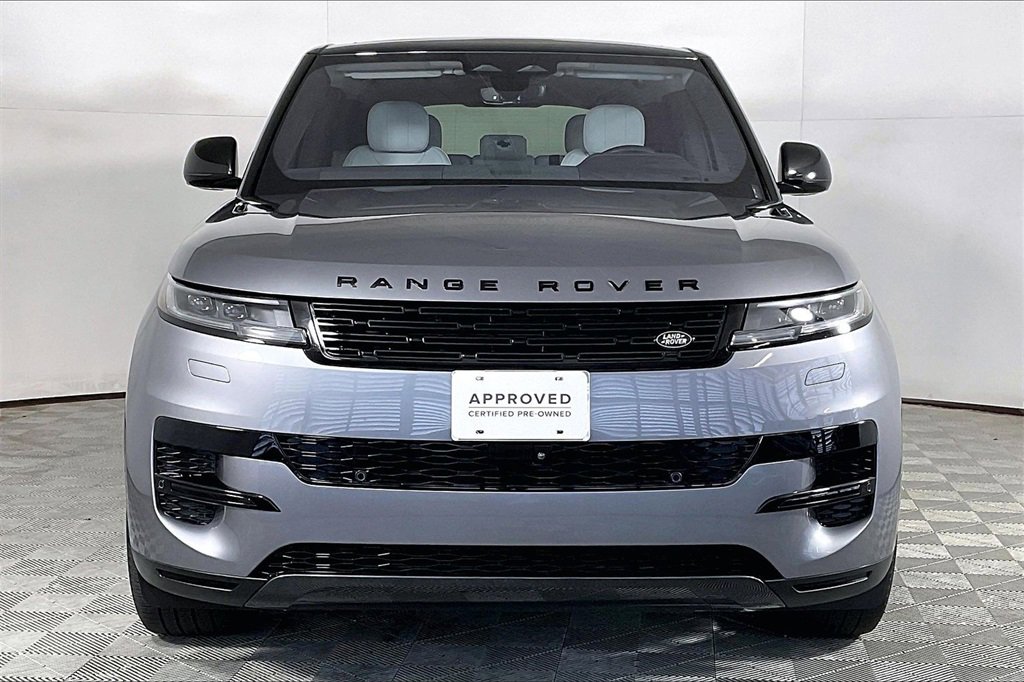 Used 2023 Land Rover Range Rover Sport SE image 2