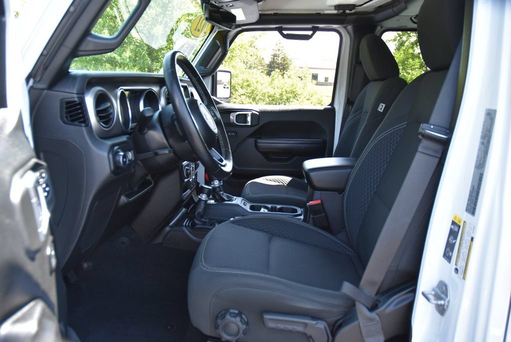 Used 2021 Jeep Wrangler Unlimited Sport AWD/4WD image 12