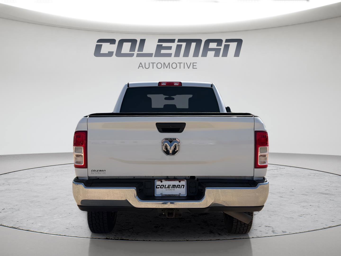 Used 2021 RAM 2500 Tradesman w/ Chrome Appearance Group AWD/4WD image 4