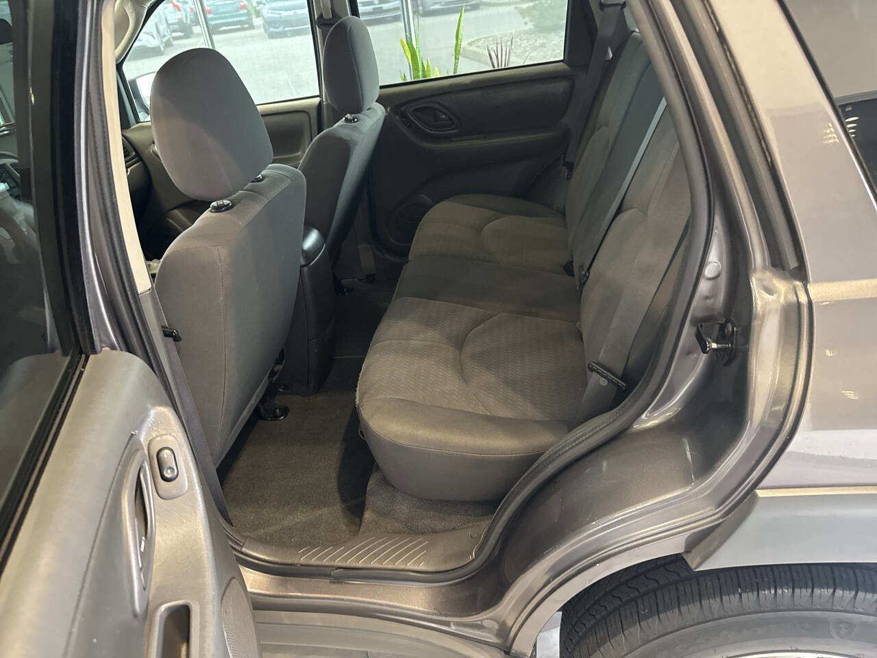 Used 2006 MAZDA Tribute I image 29