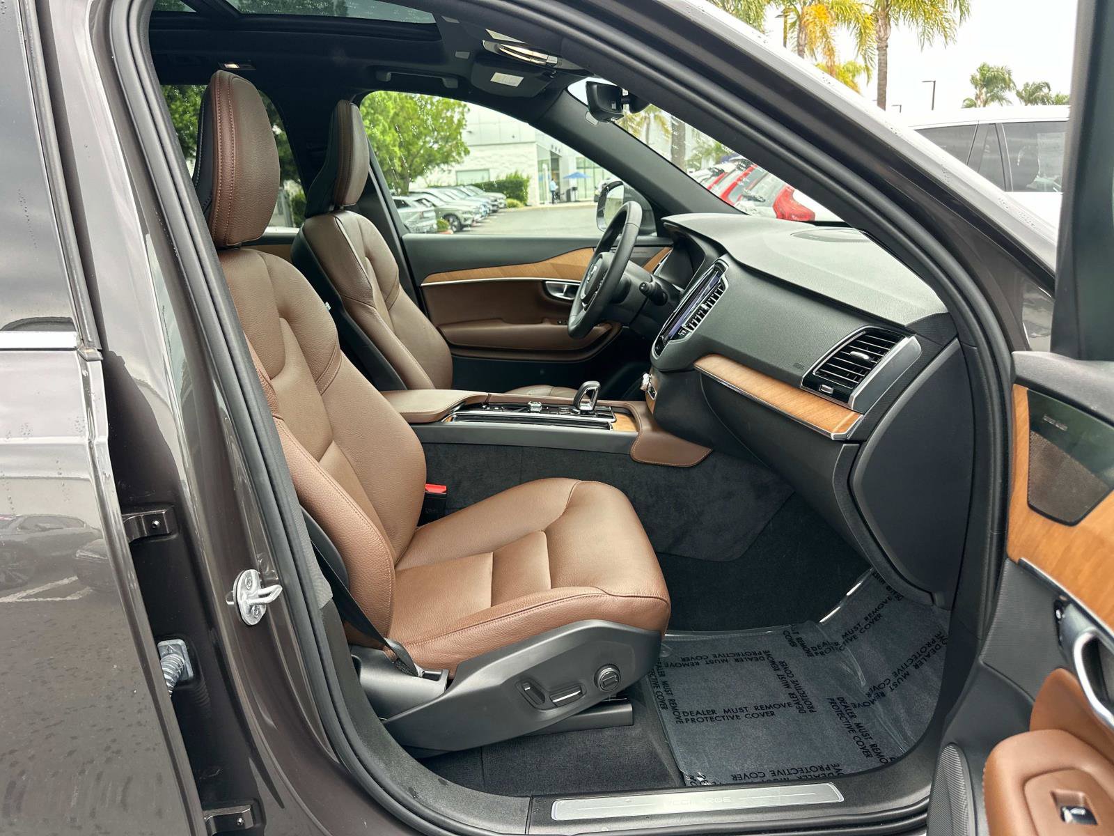 Certified 2024 Volvo XC90 T8 Plus image 25