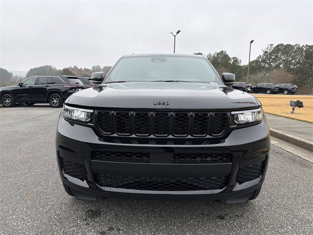 New 2025 Jeep Grand Cherokee L Altitude image 2