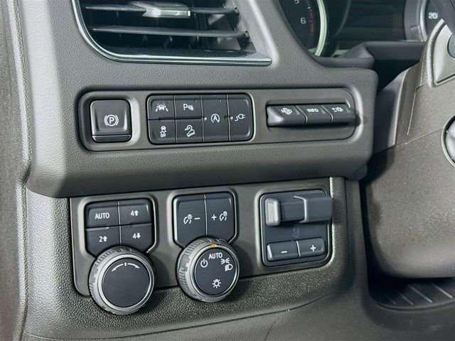 Used 2021 Chevrolet Suburban Premier w/ Premium Package image 10