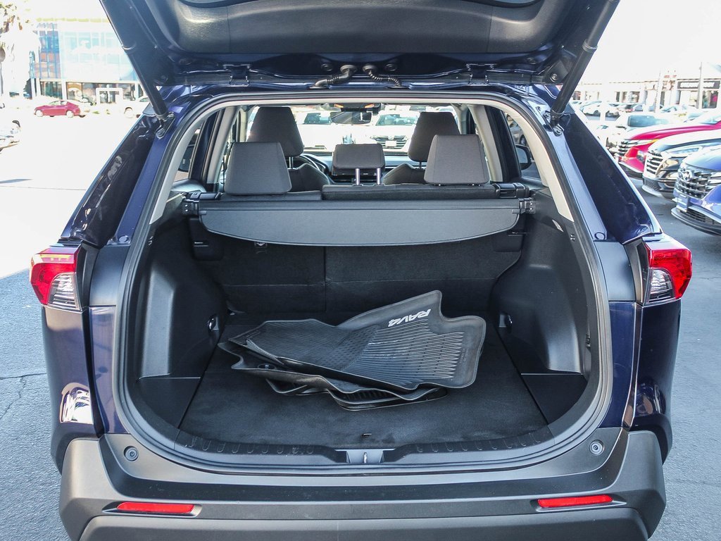Used 2021 Toyota RAV4 XLE image 27