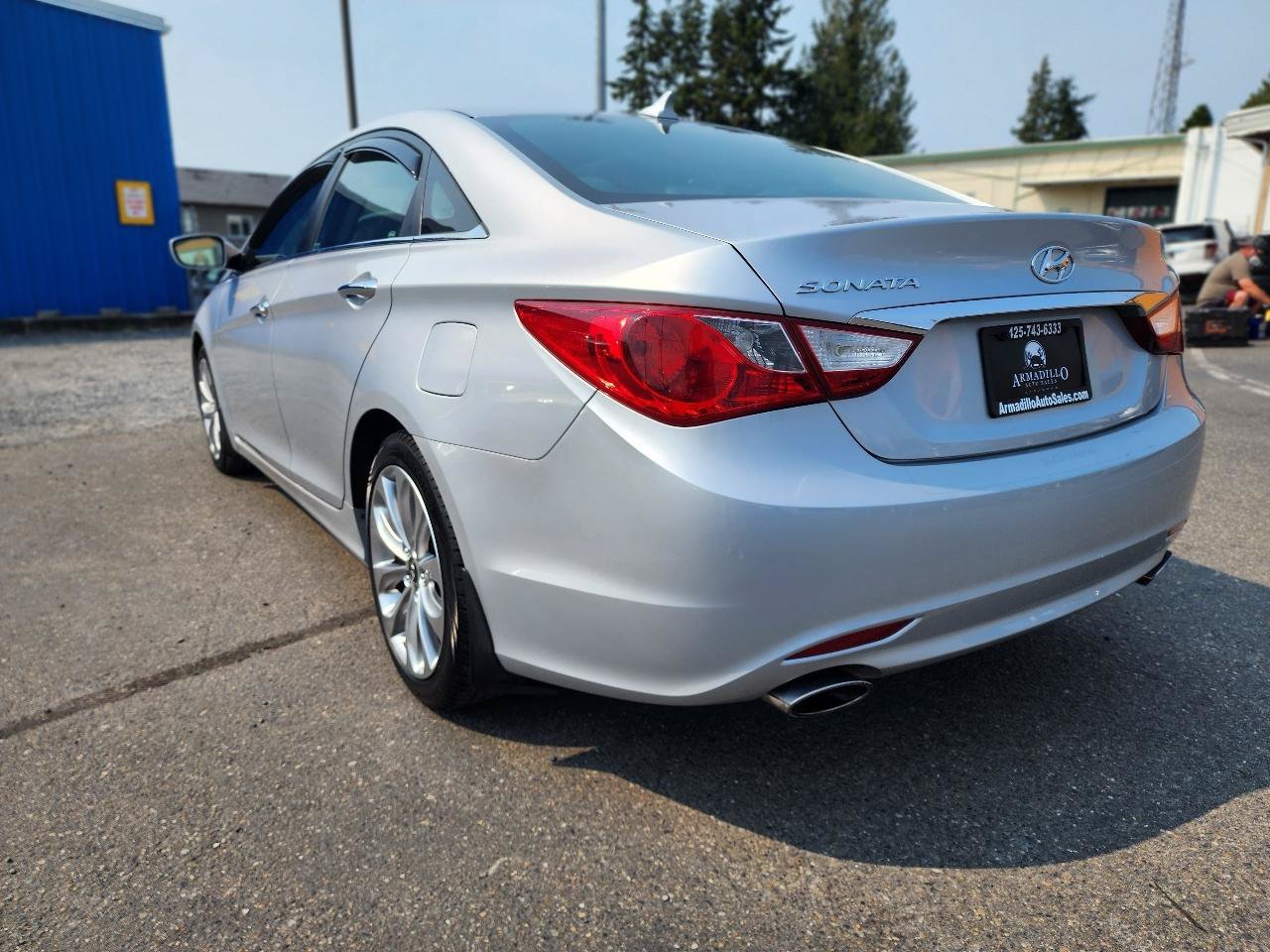 Used 2011 Hyundai Sonata SE w/ Navigation & Sunroof Pkg 4 FWD image 8