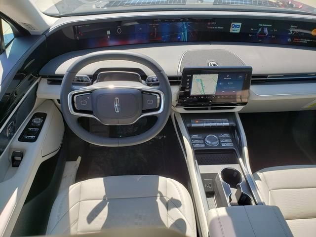 New 2026 Lincoln Nautilus Premier image 17