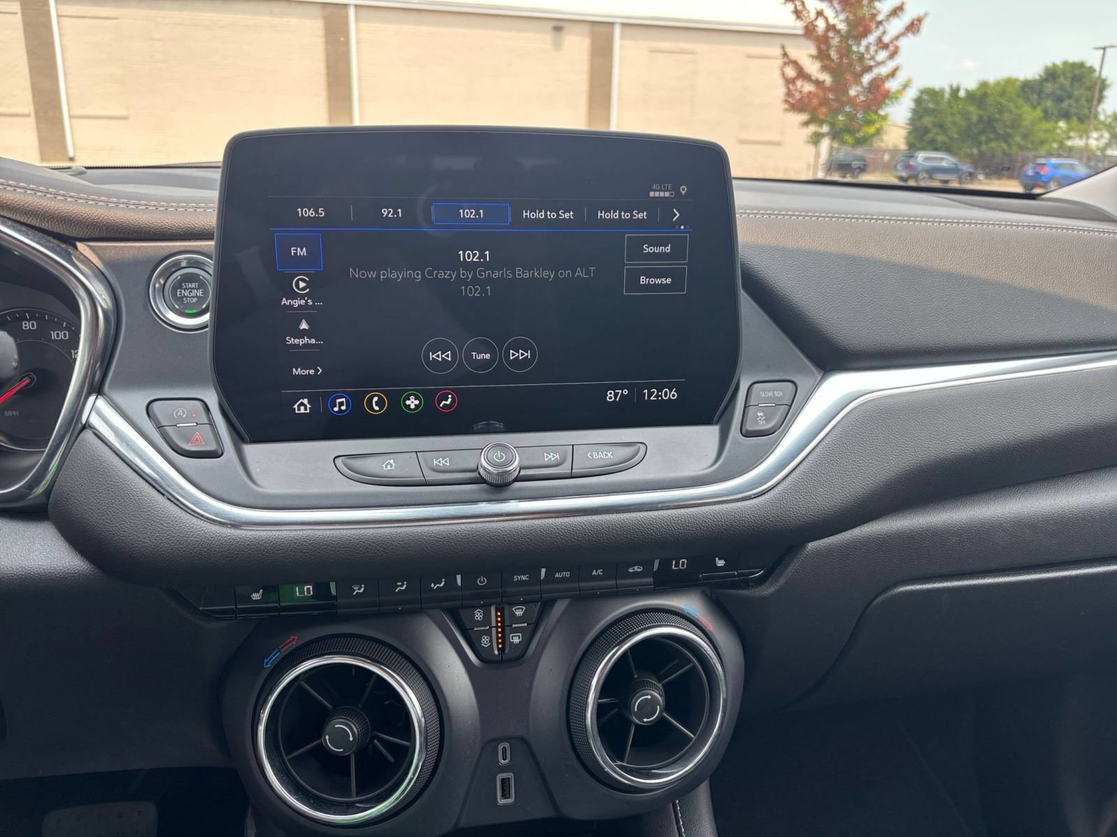 Used 2025 Chevrolet Blazer LT FWD image 16