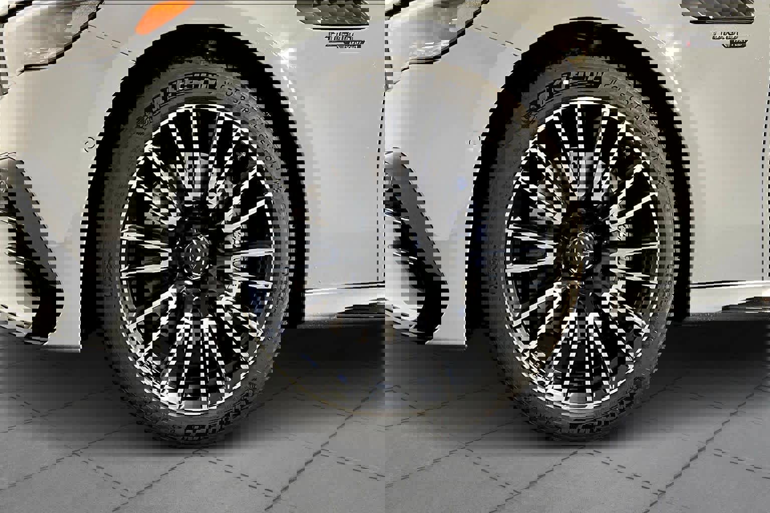 New 2026 Mercedes-Benz E 53 AMG e 4MATIC Sedan image 17