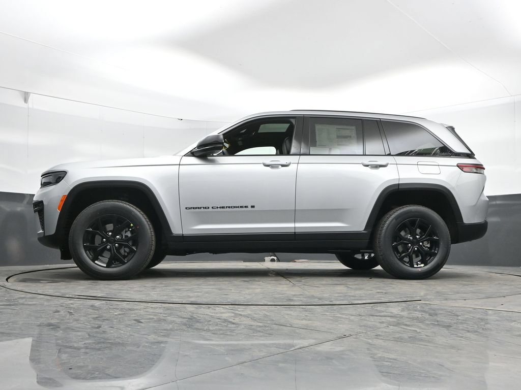 New 2026 Jeep Grand Cherokee Altitude AWD/4WD image 52