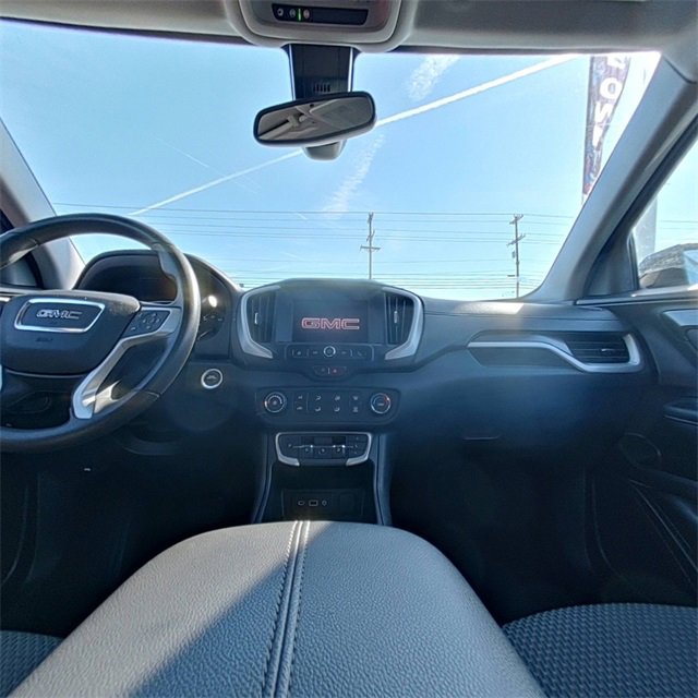 Used 2024 GMC Terrain SLE image 23