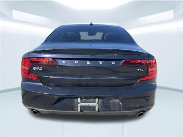 Used 2017 Volvo S90 T5 Momentum w/ Vision Package FWD image 7