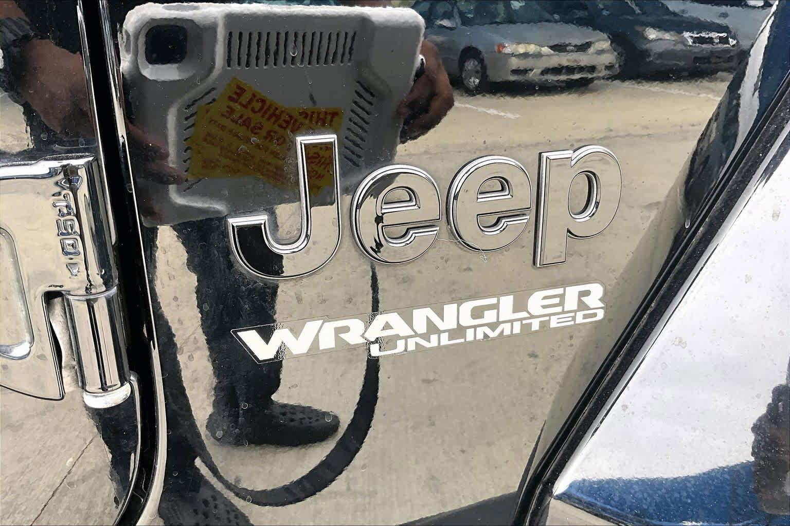 Used 2021 Jeep Wrangler Unlimited Sahara AWD/4WD image 10