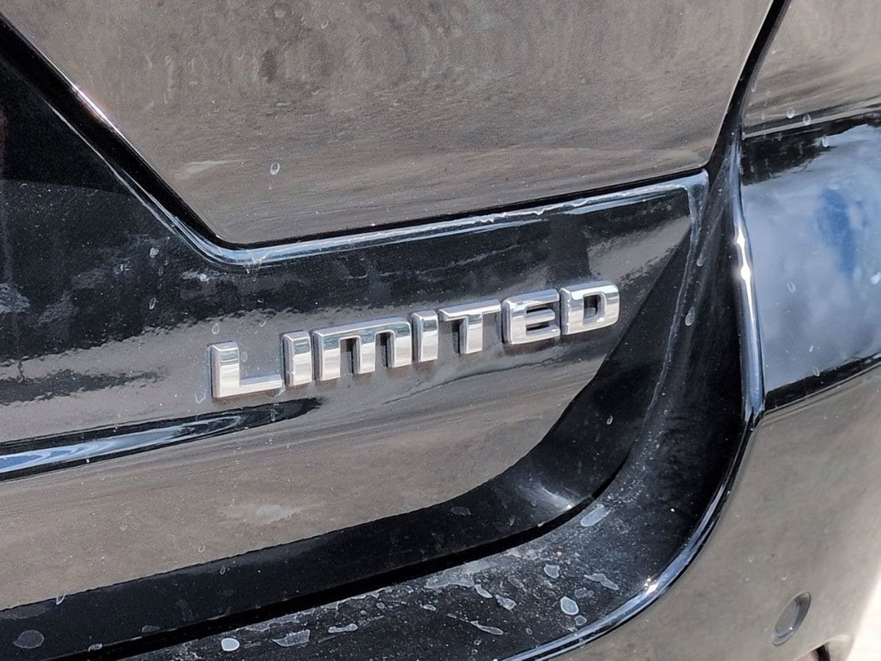 Used 2024 Jeep Grand Cherokee Limited RWD image 7