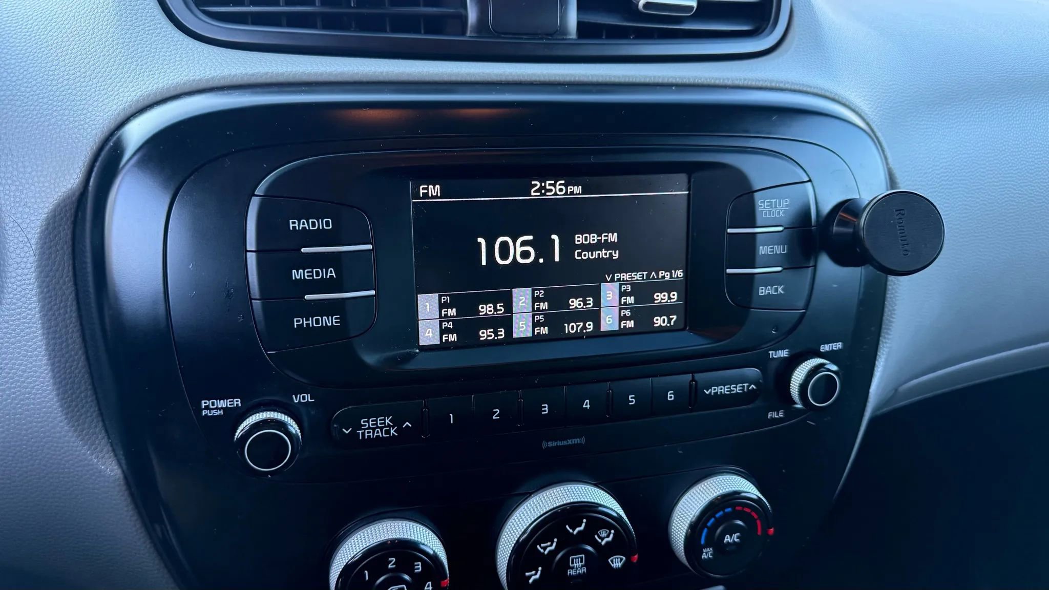 Used 2018 Kia Soul image 17