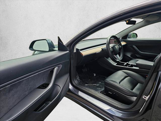 Used 2018 Tesla Model 3 Long Range RWD image 18