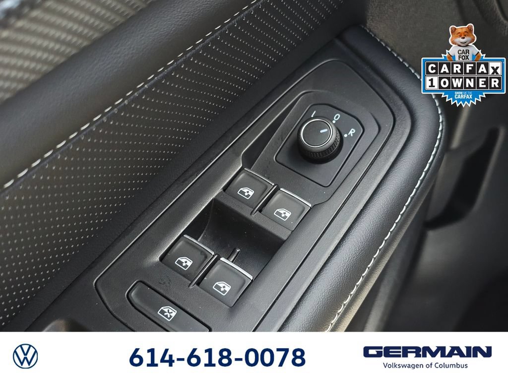 Certified 2024 Volkswagen Atlas Cross Sport SEL AWD/4WD image 33