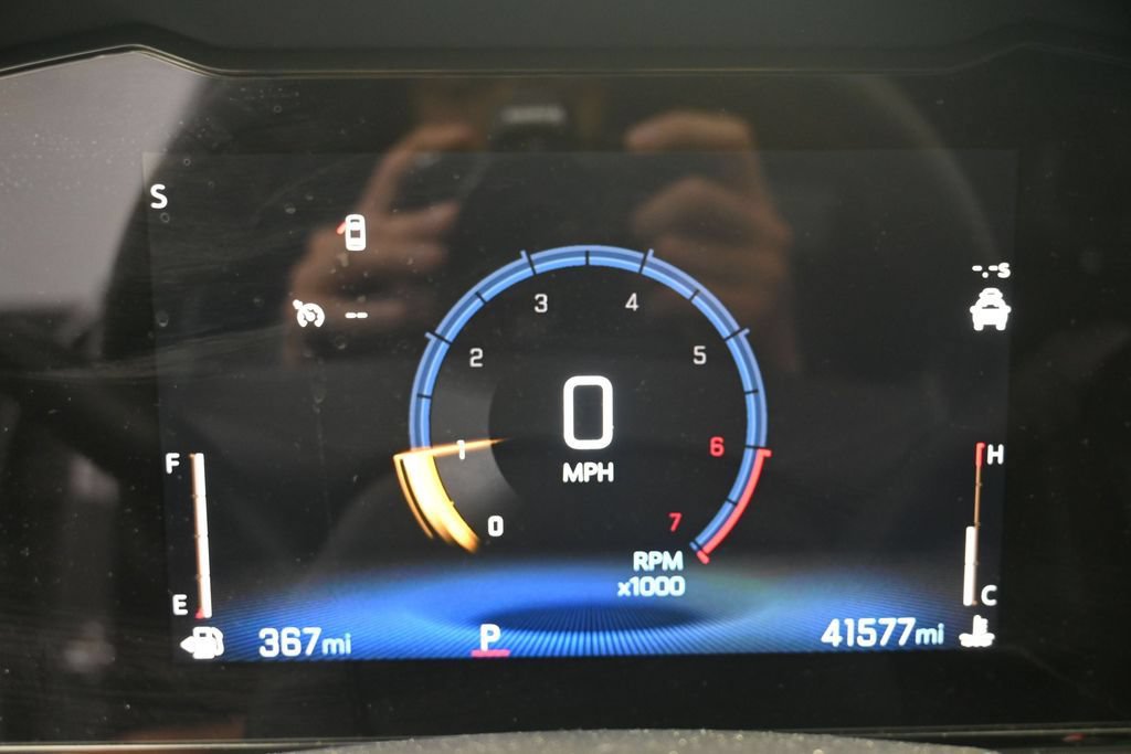 Used 2025 Chevrolet Trax LT FWD image 21