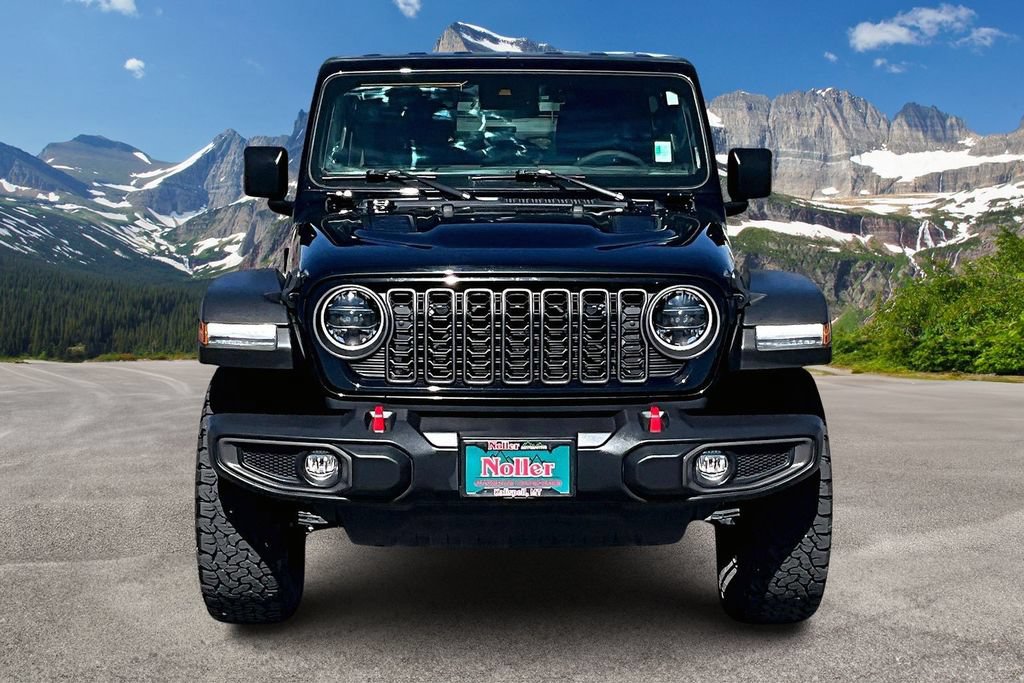 Used 2024 Jeep Wrangler Unlimited Rubicon AWD/4WD image 3
