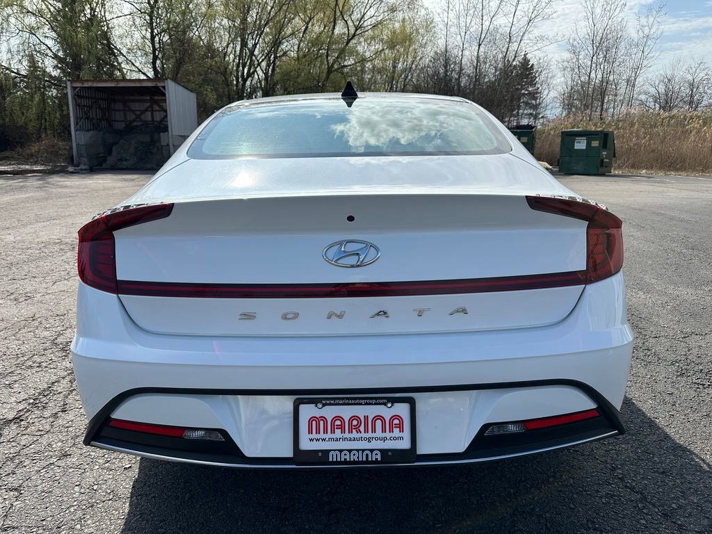 Used 2021 Hyundai Sonata SE w/ Preferred Accessory Package FWD image 14