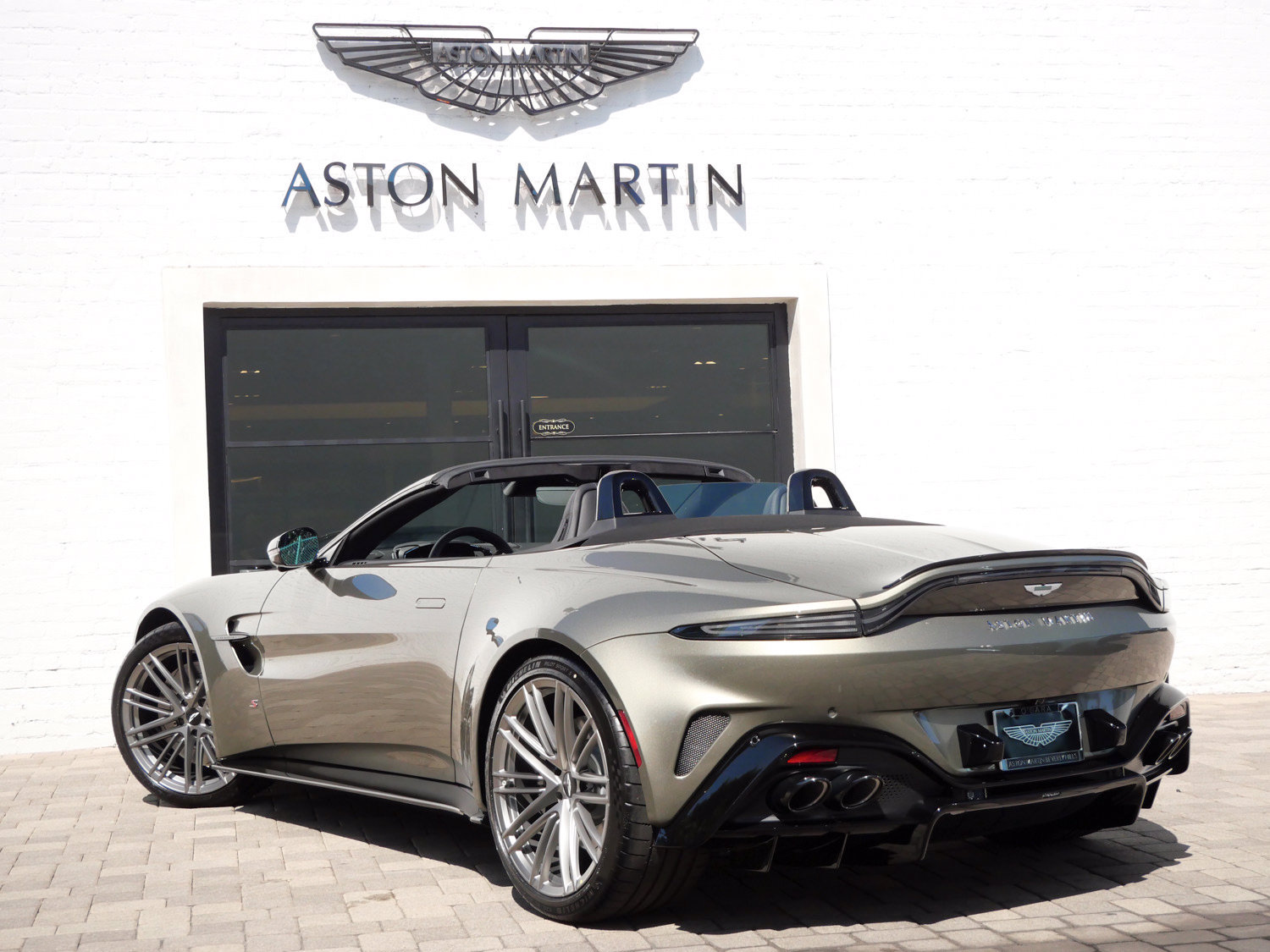 New 2026 Aston Martin V8 Vantage S RWD image 2