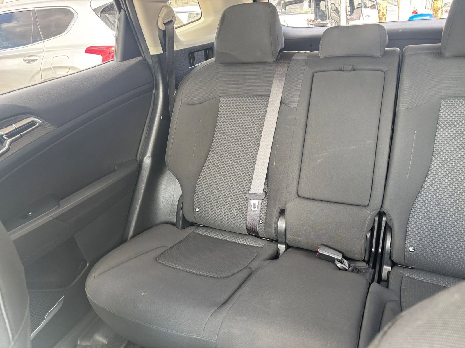 Used 2025 Kia Sportage LX image 37
