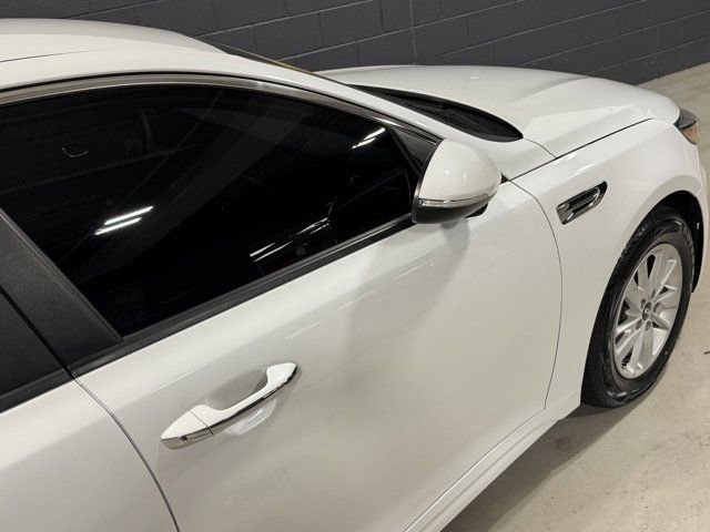 Used 2017 Kia Optima LX image 6