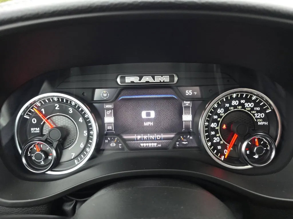 Used 2023 RAM 1500 Laramie AWD/4WD image 27