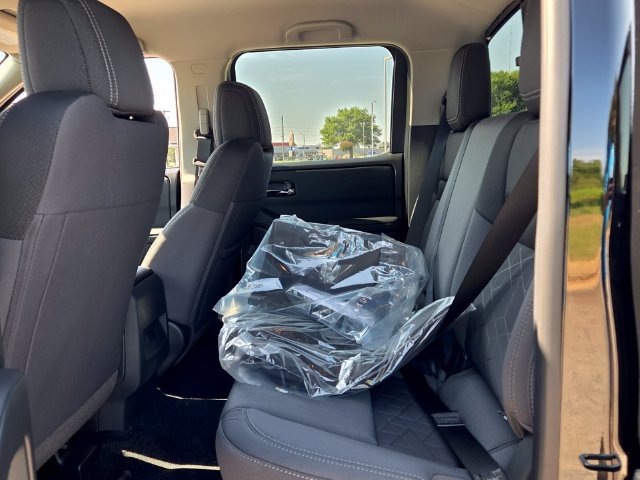 New 2027 Nissan Frontier SV RWD image 6