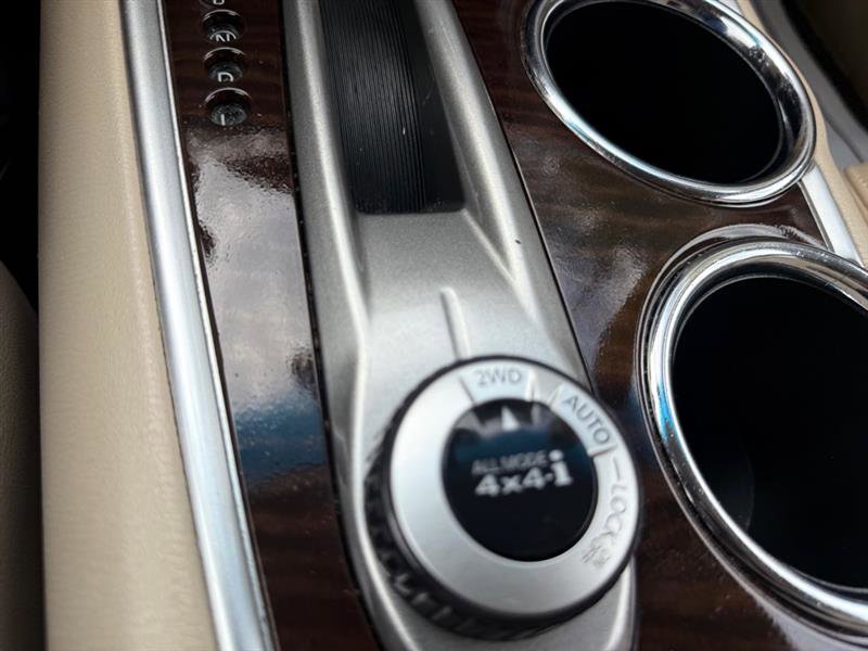 Used 2014 Nissan Pathfinder SL w/ Cargo Package image 27