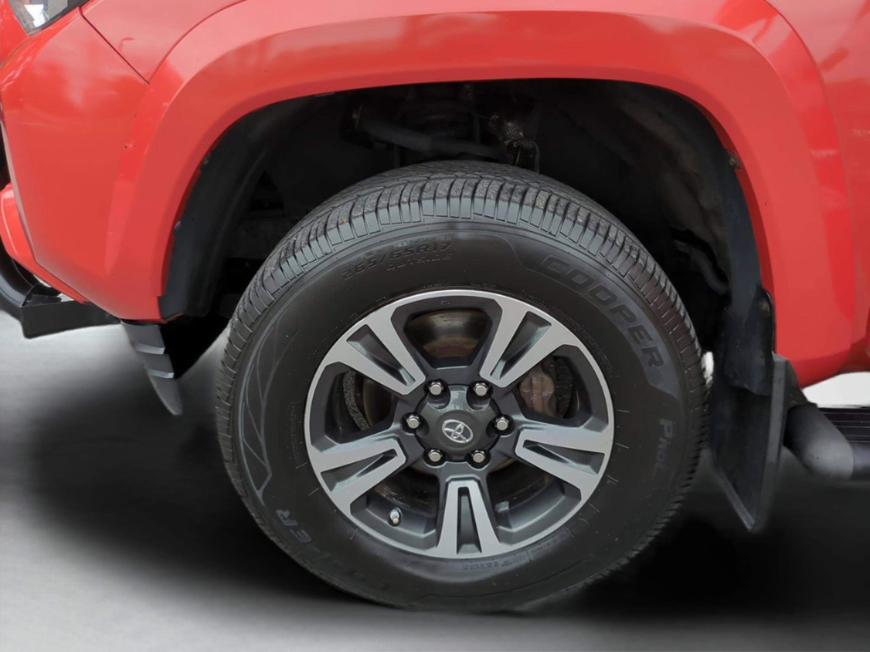 Used 2016 Toyota Tacoma TRD Sport w/ Premium & Technology Package AWD/4WD image 32