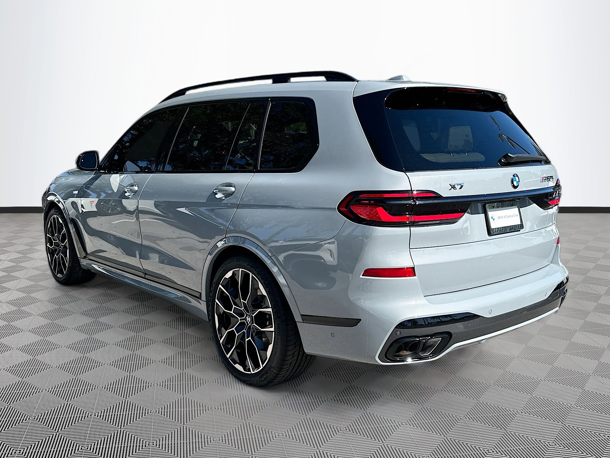 New 2026 BMW X7 M60i image 4
