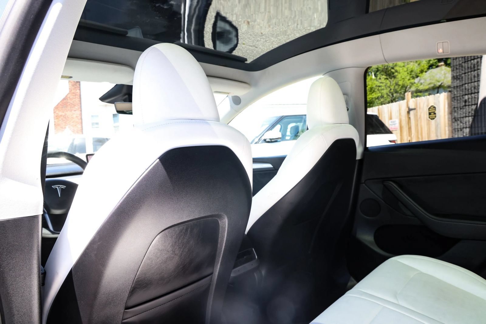 Used 2024 Tesla Model Y Long Range AWD/4WD image 25
