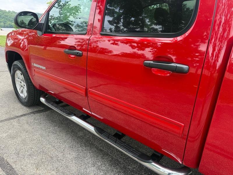 Used 2009 GMC Sierra 1500 SLE w/ Power Pack Plus AWD/4WD image 13