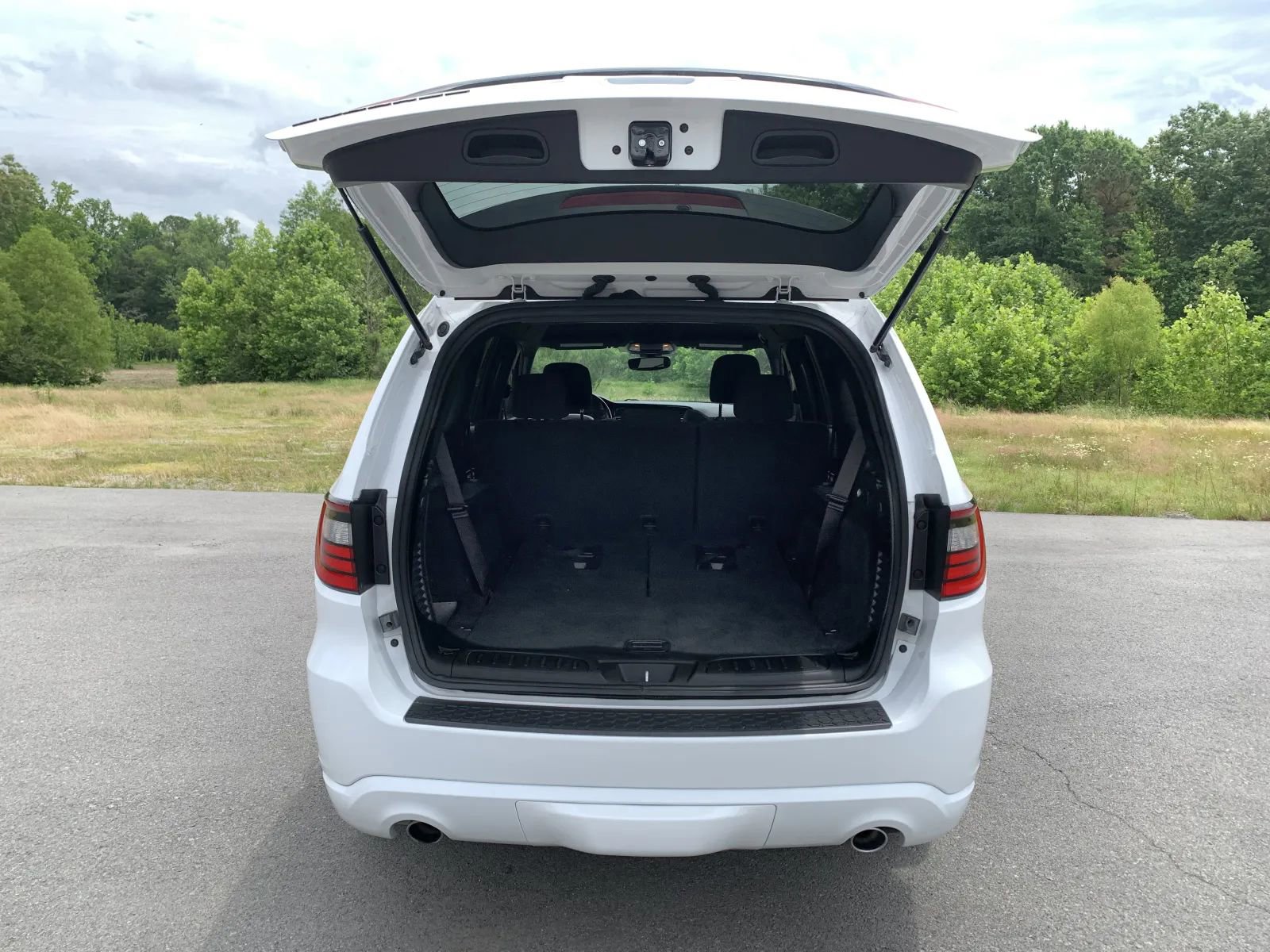 Used 2022 Dodge Durango SXT w/ Blacktop Package RWD image 9