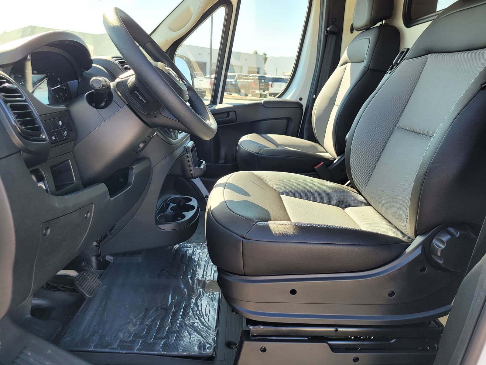 New 2026 RAM ProMaster 2500 w/ Convenience Group FWD image 8