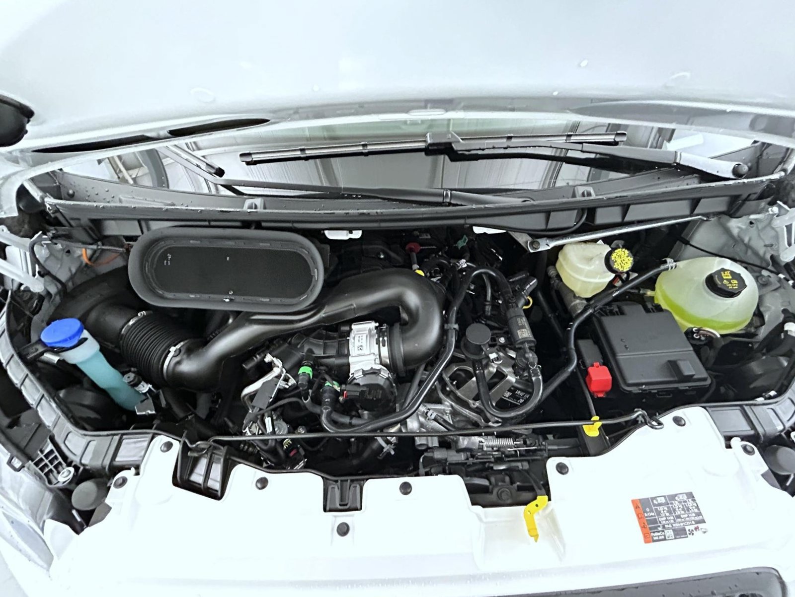 New 2027 Ford Transit 250 148 Medium Roof w/ Load Area Protection Package RWD image 21