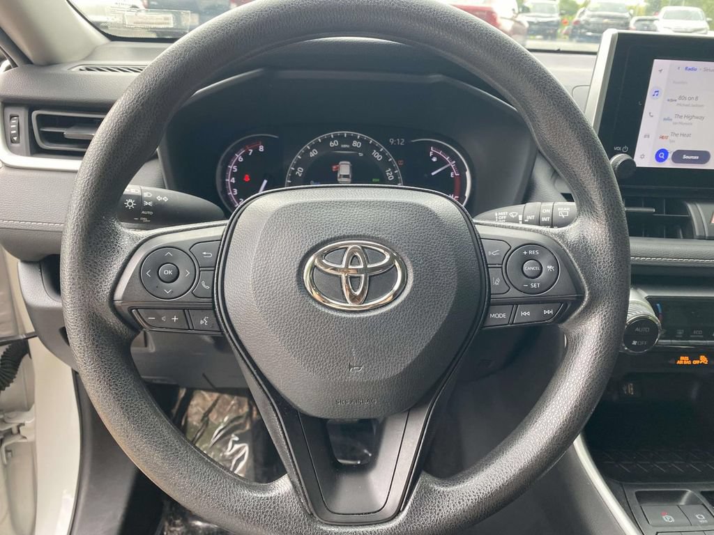 Used 2024 Toyota RAV4 XLE FWD image 18