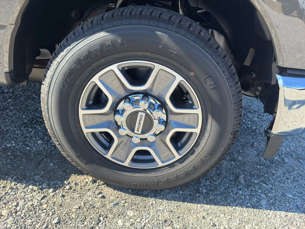 New 2026 Ford F350 Lariat image 10